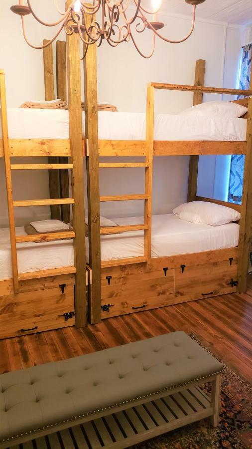 Hostel Auberge Кларксдейл Экстерьер фото